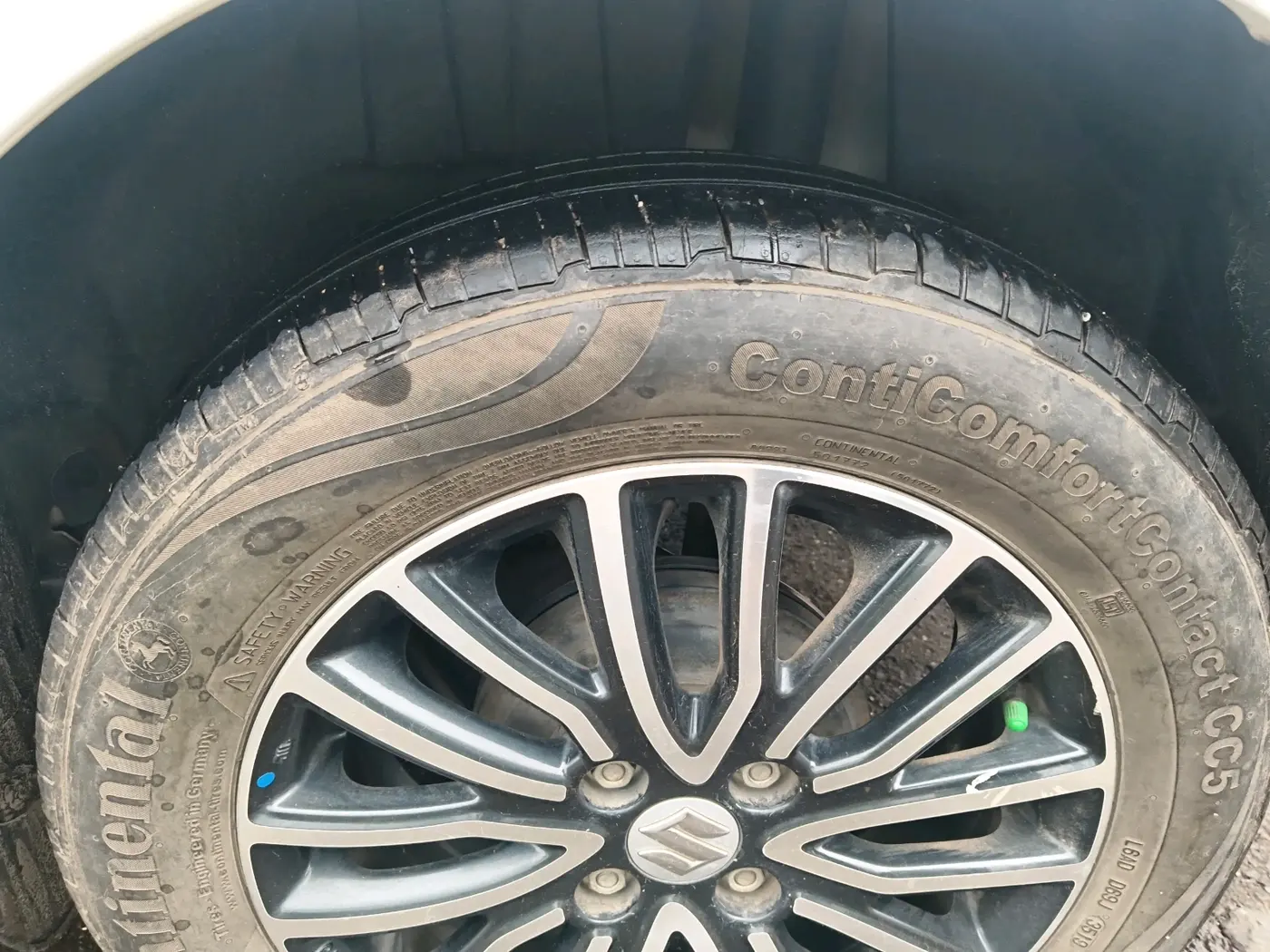 2019 Maruti Dzire VXI, Petrol, Manual, 41,538 km, tyre