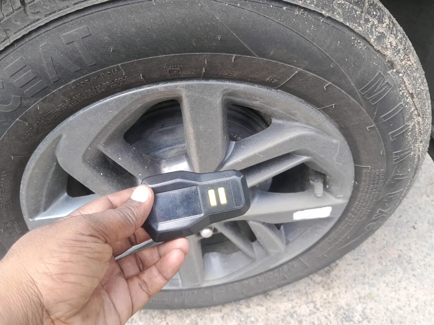 2022 Hyundai GRAND I10 NIOS SPORTZ AMT 1.2 KAPPA VTVT, Petrol, Automatic, 28,139 km, tyre