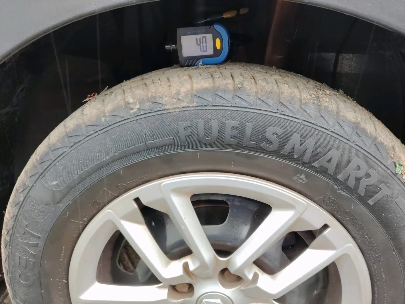 2019 Renault TRIBER RXT, Petrol, Manual, 23,525 km, tyre