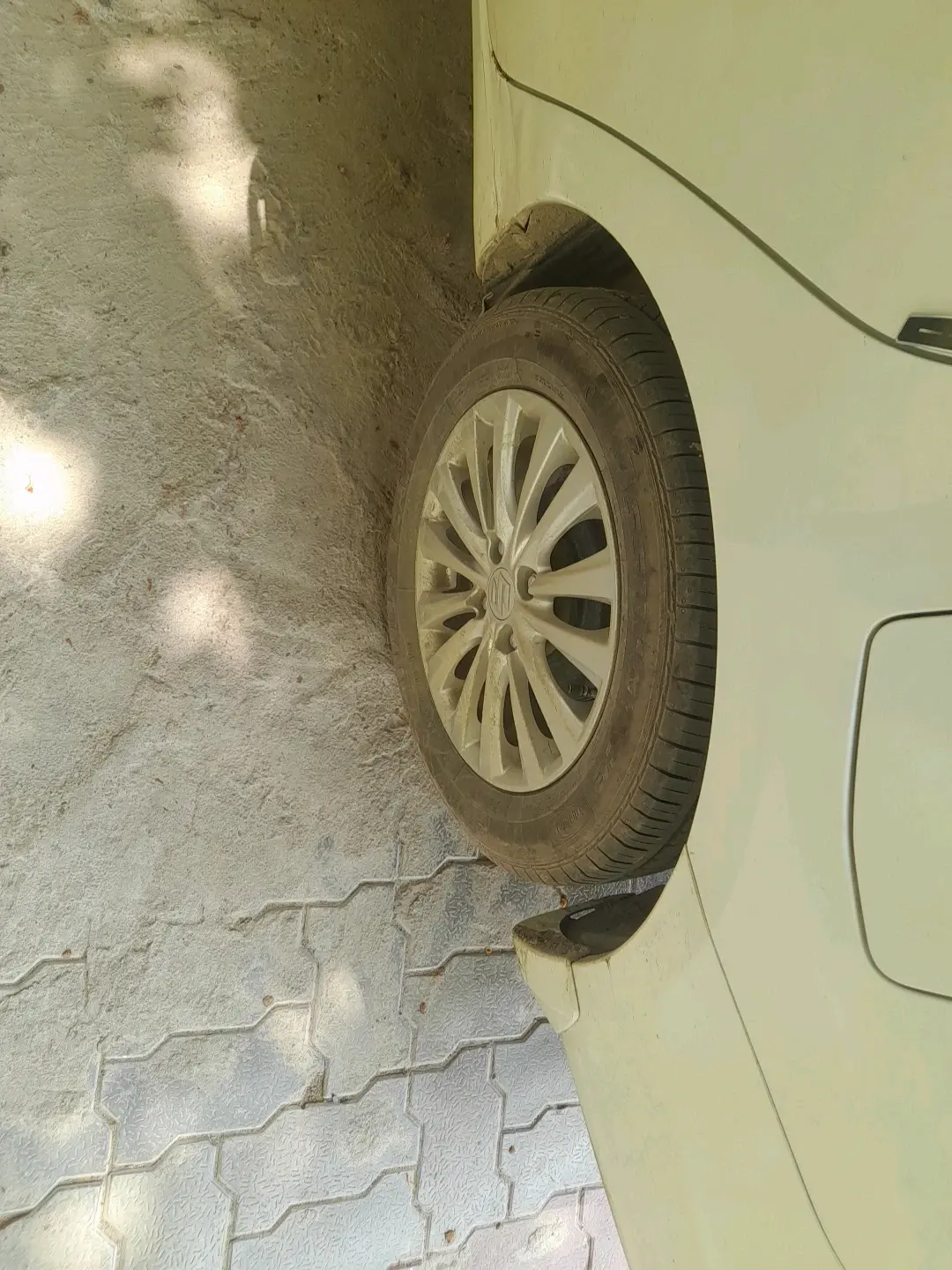 2025 Maruti Ciaz DELTA 1.5 SHVS MT PETROL, Petrol, Manual, 20,402 km, tyre