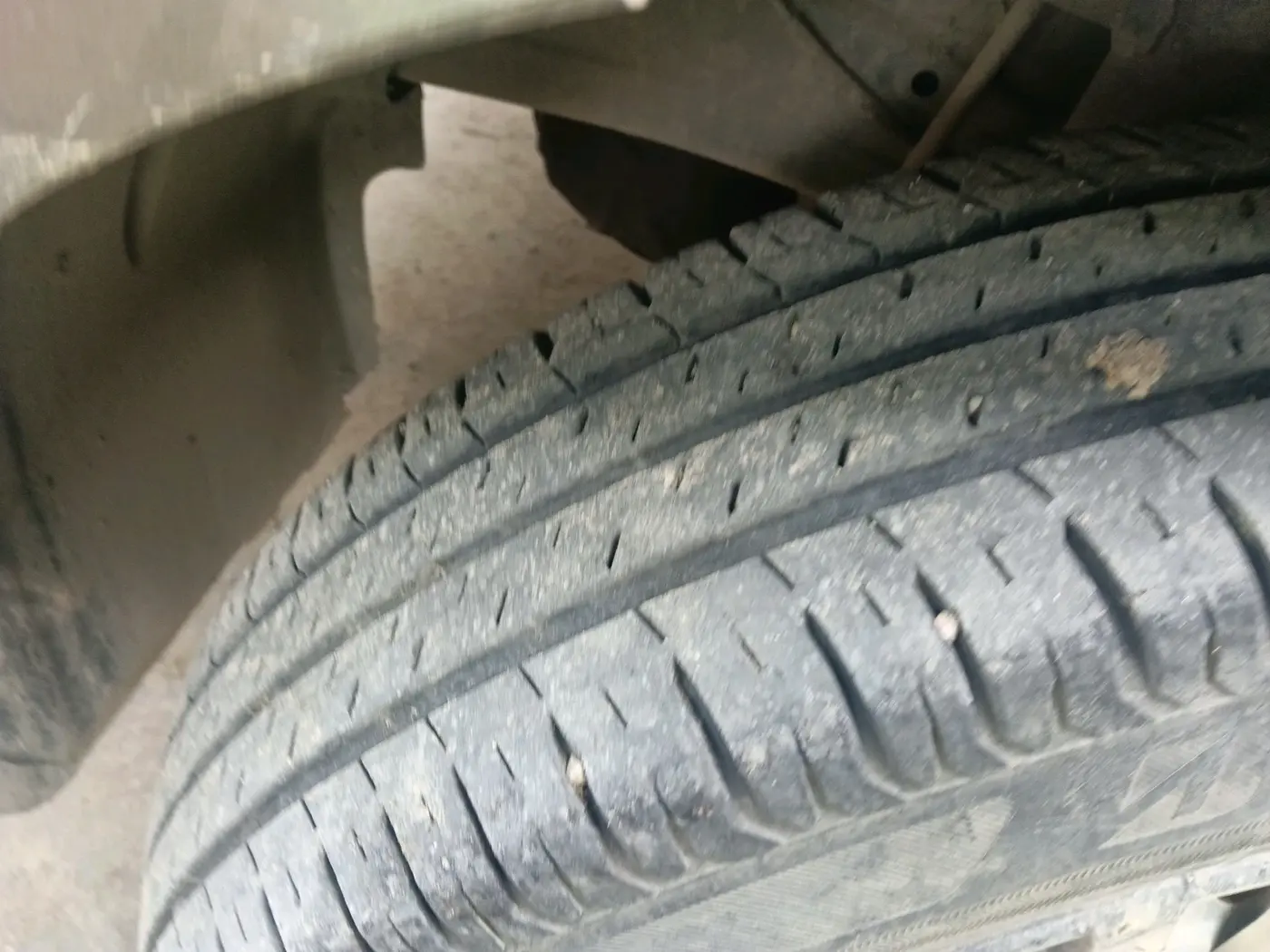 2017 Maruti Dzire LDI, Diesel, Manual, 78,974 km, tyre