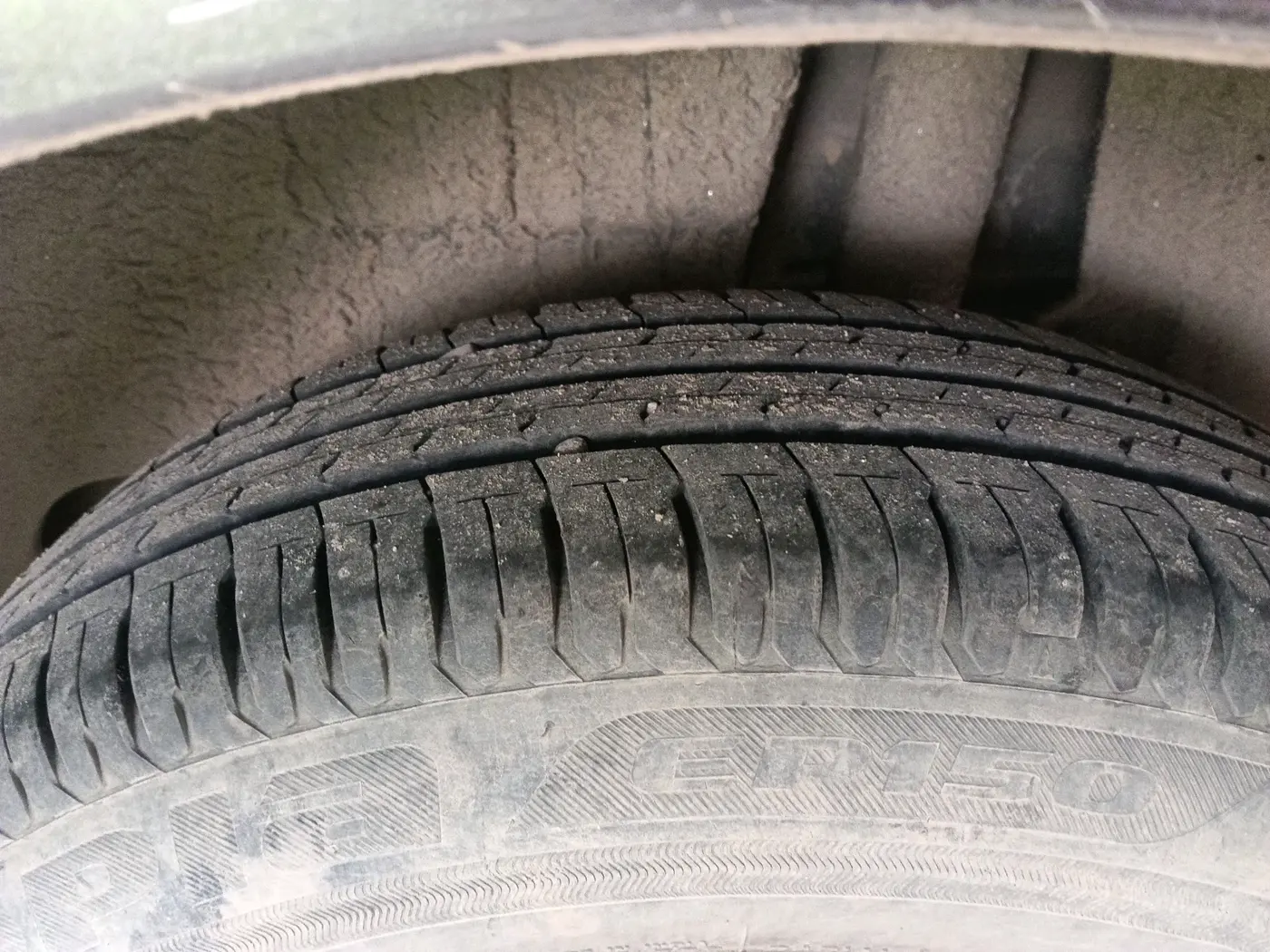 2017 Maruti Dzire LDI, Diesel, Manual, 78,974 km, tyre
