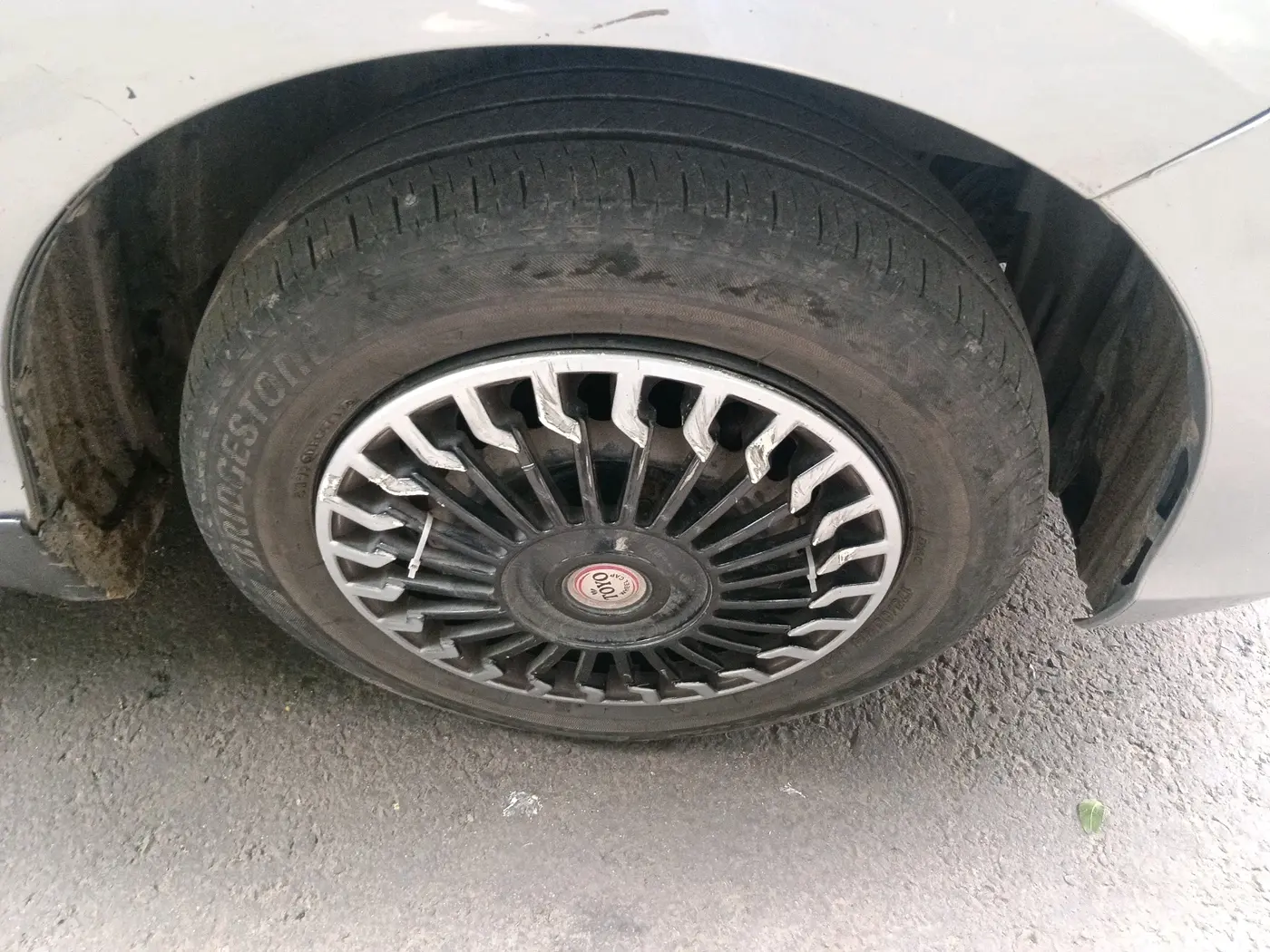 2019 Honda Amaze 1.2L I-VTEC S CVT, CNG, Automatic, 1,28,771 km, tyre