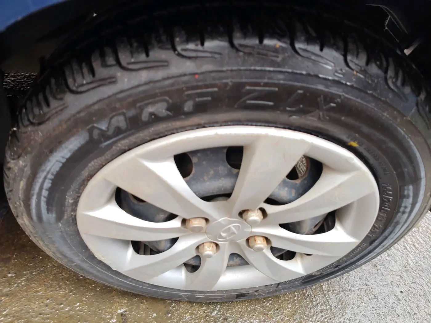 2012 Hyundai Eon MAGNA +, Petrol, Manual, 73,430 km, tyre