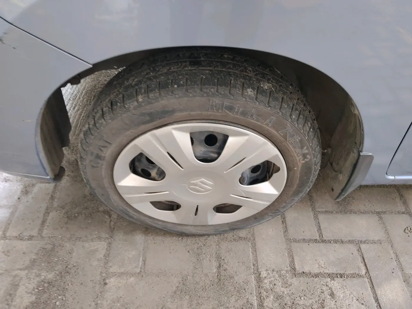 2012 Maruti Wagon R 1.0 VXI, Petrol, Manual, 76,120 km, tyre