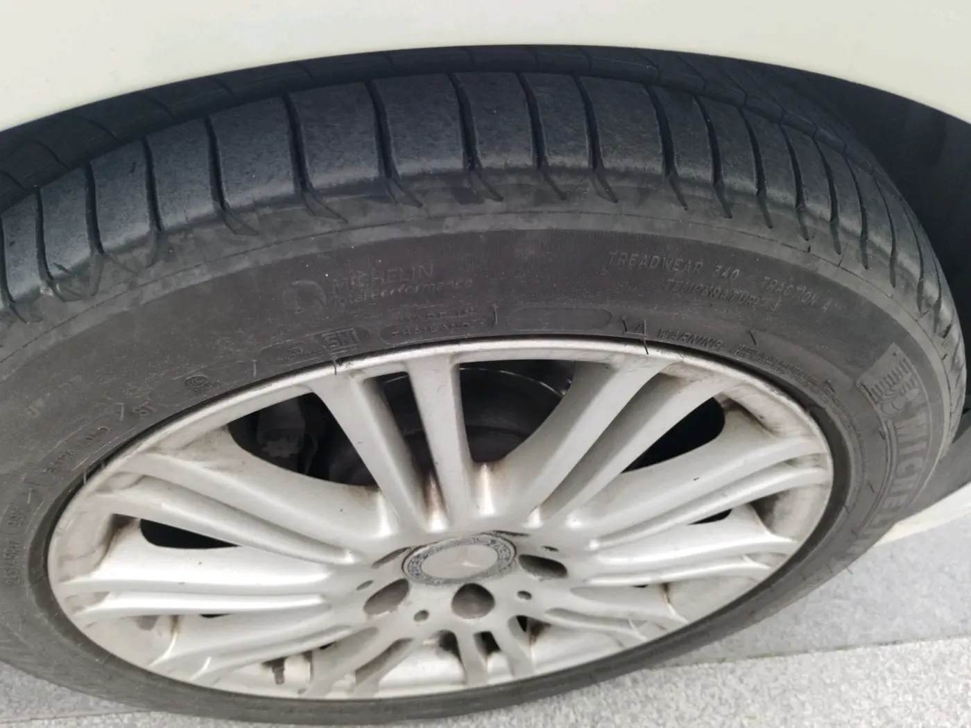 2011 Mercedes Benz E Class E 250 CDI ELEGANCE, Diesel, Automatic, 1,29,735 km, tyre