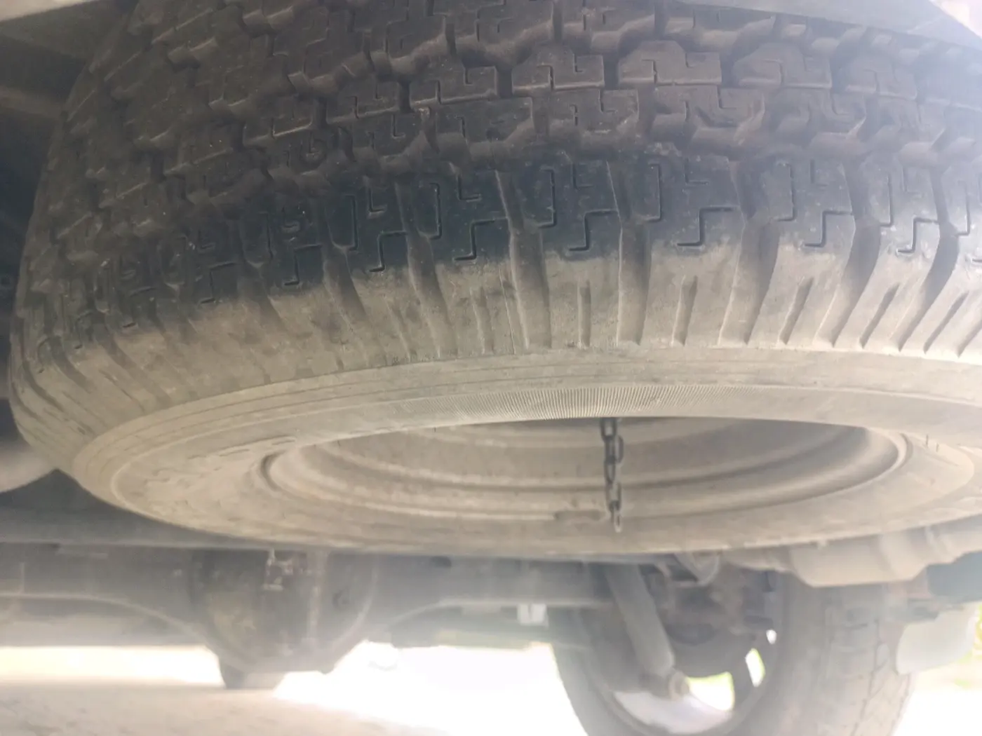 2017 Tata Hexa XTA 4X2 6 STR, Diesel, Automatic, 1,86,353 km, tyre