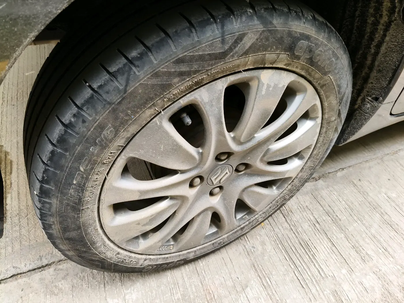2016 Maruti Baleno ZETA PETROL 1.2, Petrol, Manual, 50,100 km, tyre
