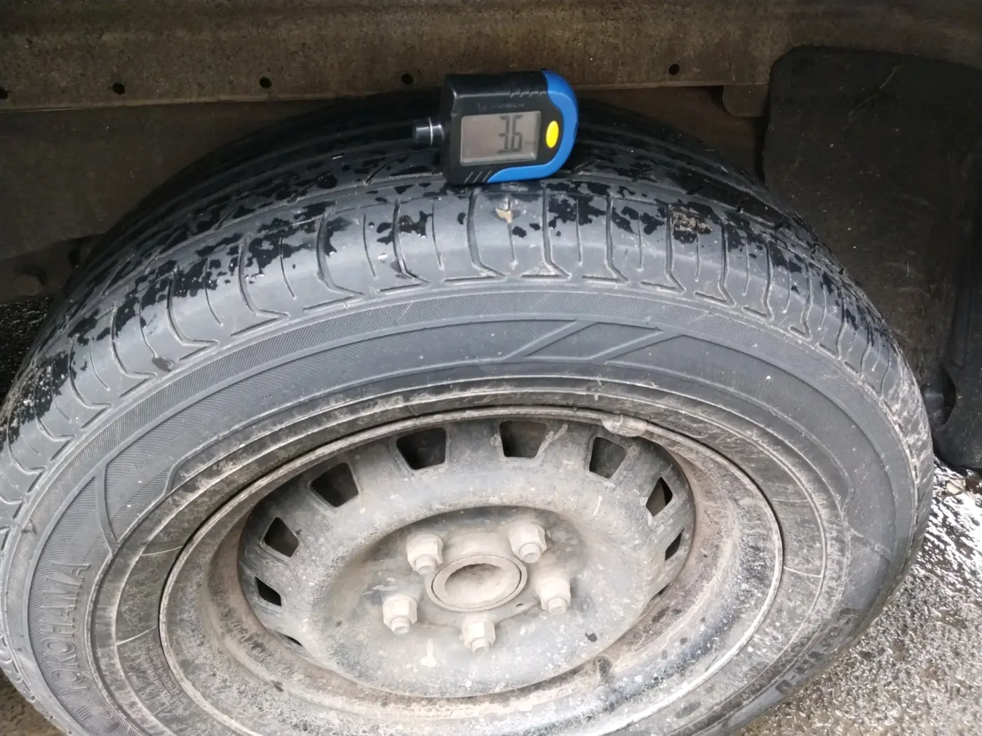 2012 Mahindra Xylo D4, Diesel, Manual, 1,06,083 km, tyre