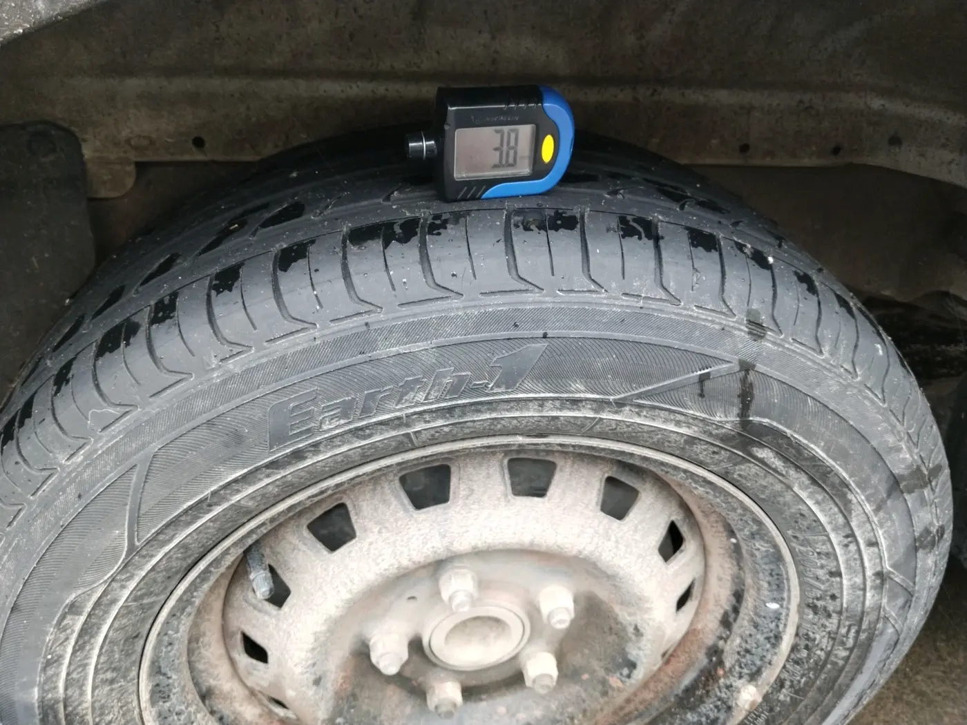 2012 Mahindra Xylo D4, Diesel, Manual, 1,06,083 km, tyre