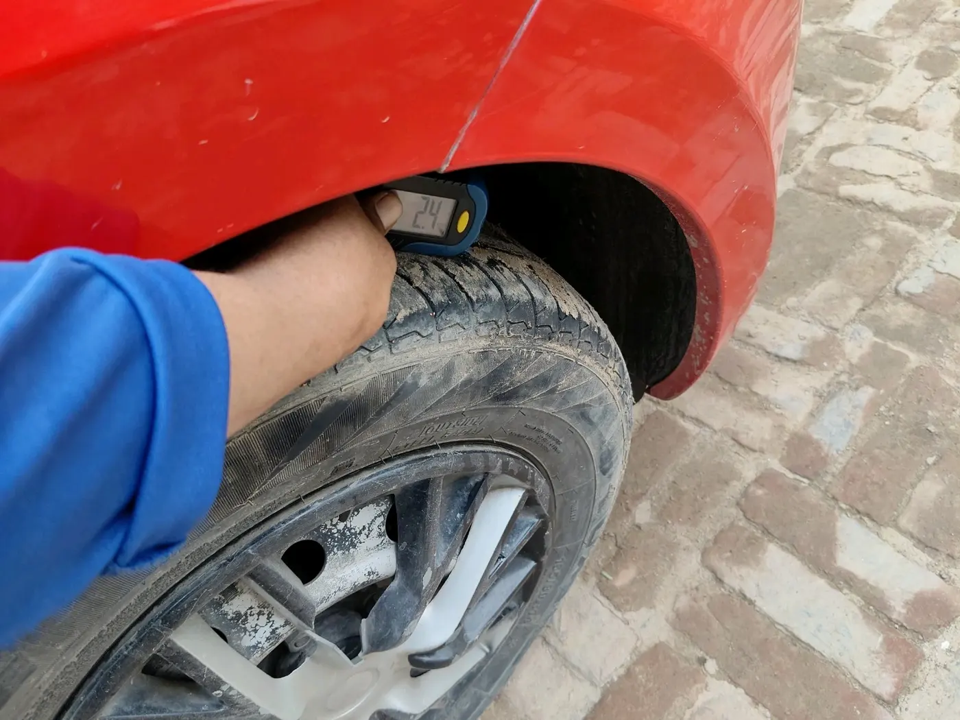 2022 Maruti Swift LXI, Petrol, Manual, 60,667 km, tyre