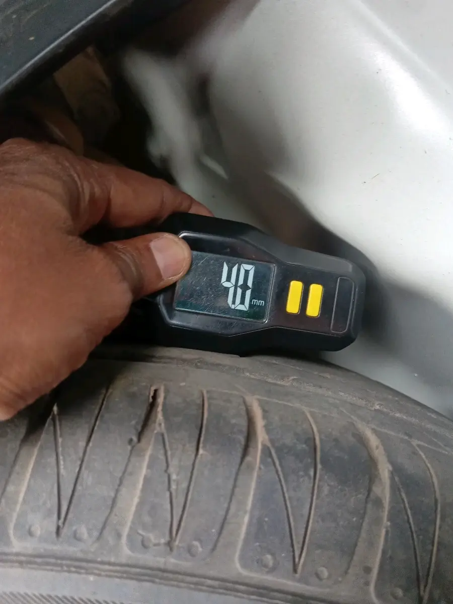 2023 KIA SONET HTK PLUS 1.2, Petrol, Manual, 8,405 km, tyre