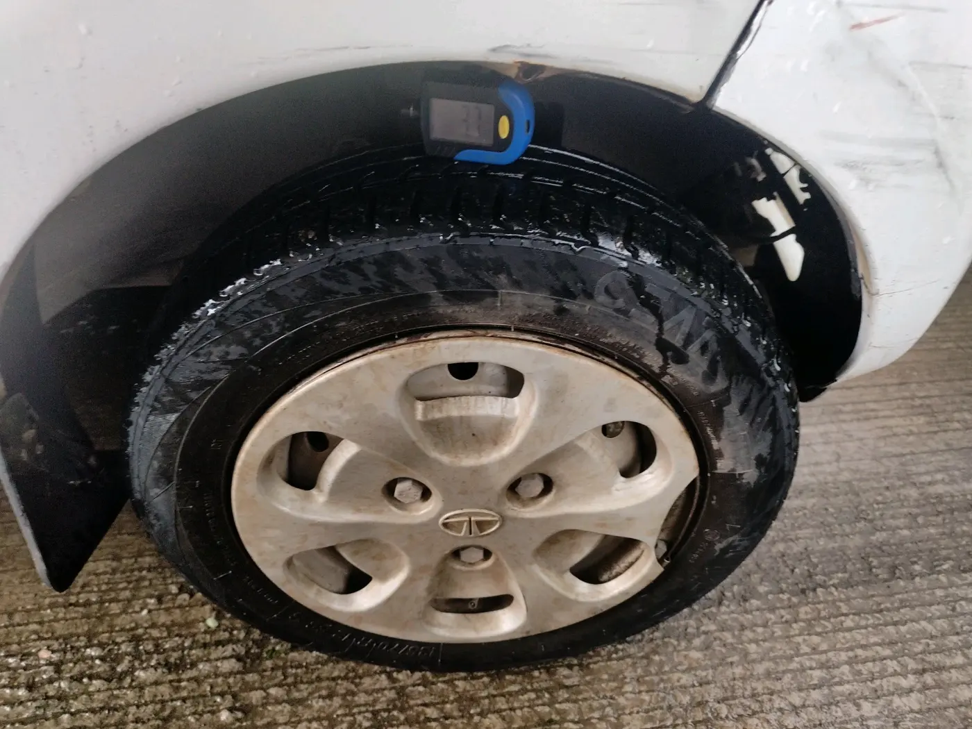 2014 Tata Nano TWIST XT, Petrol, Manual, 91,854 km, tyre