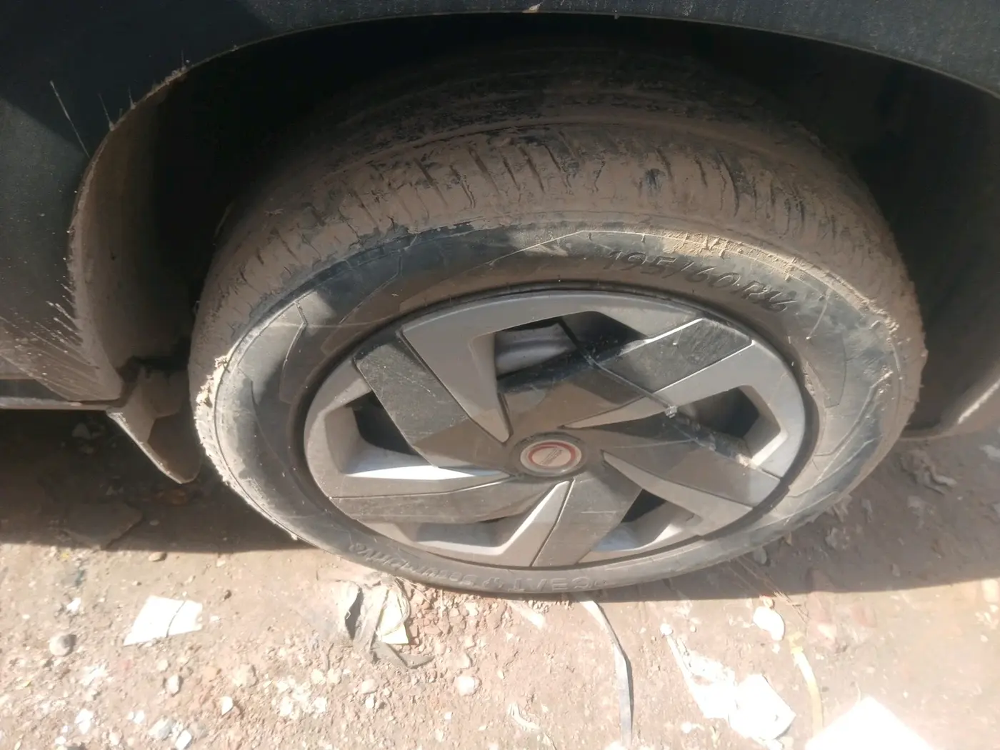 2022 Nissan MAGNITE XE, Petrol, Manual, 16,370 km, tyre