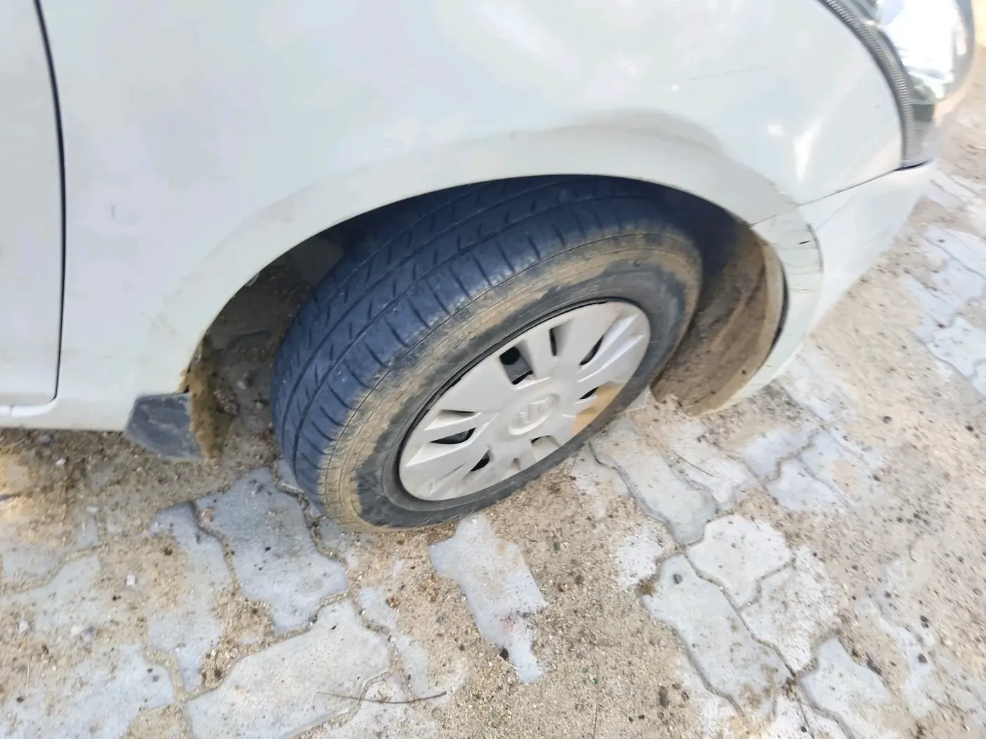 2013 Maruti Swift VDI, Diesel, Manual, 1,01,084 km, tyre