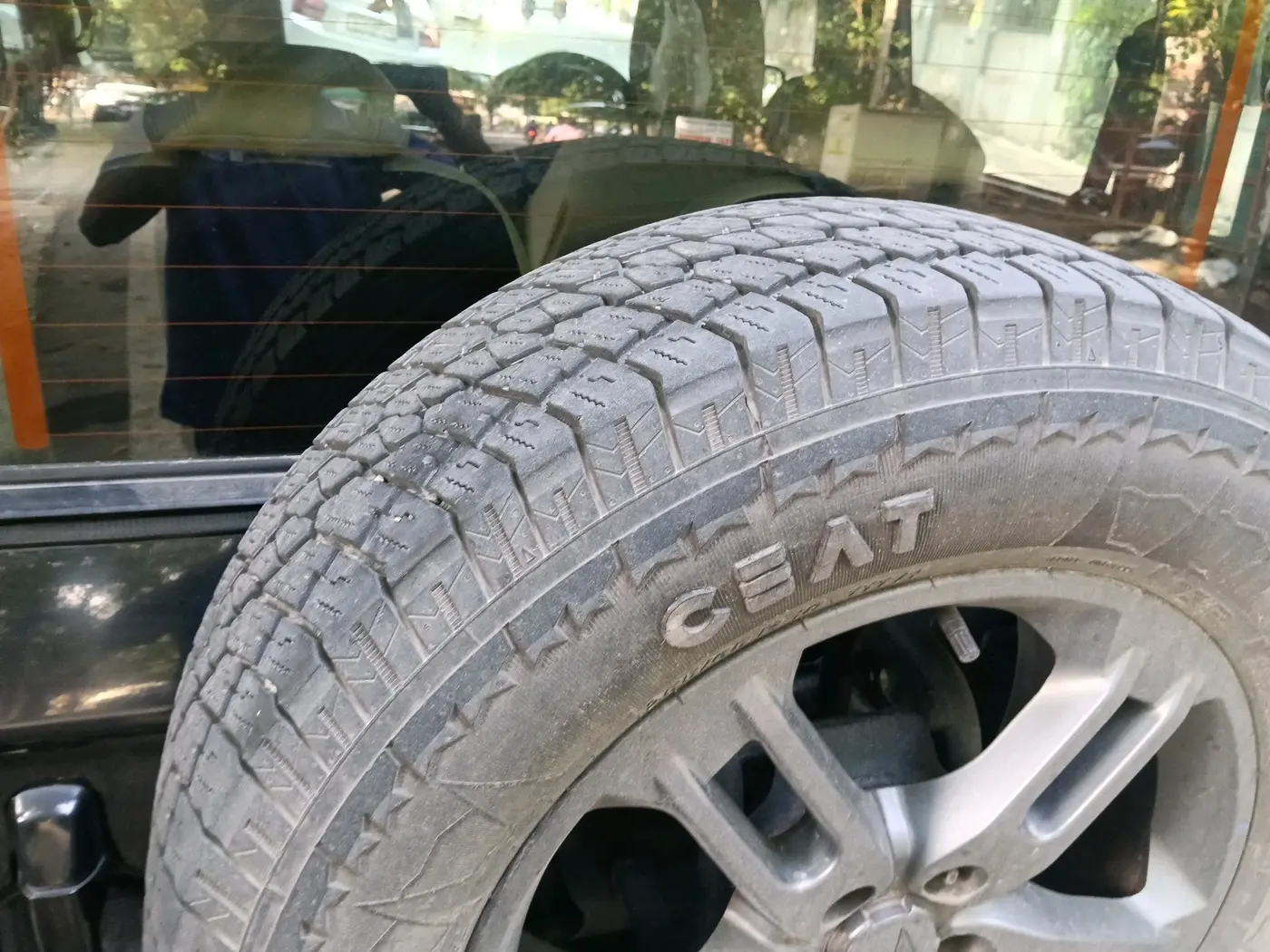 2023 Mahindra Thar LX P 2WD AT HT, Petrol, Automatic, 48,627 km, tyre