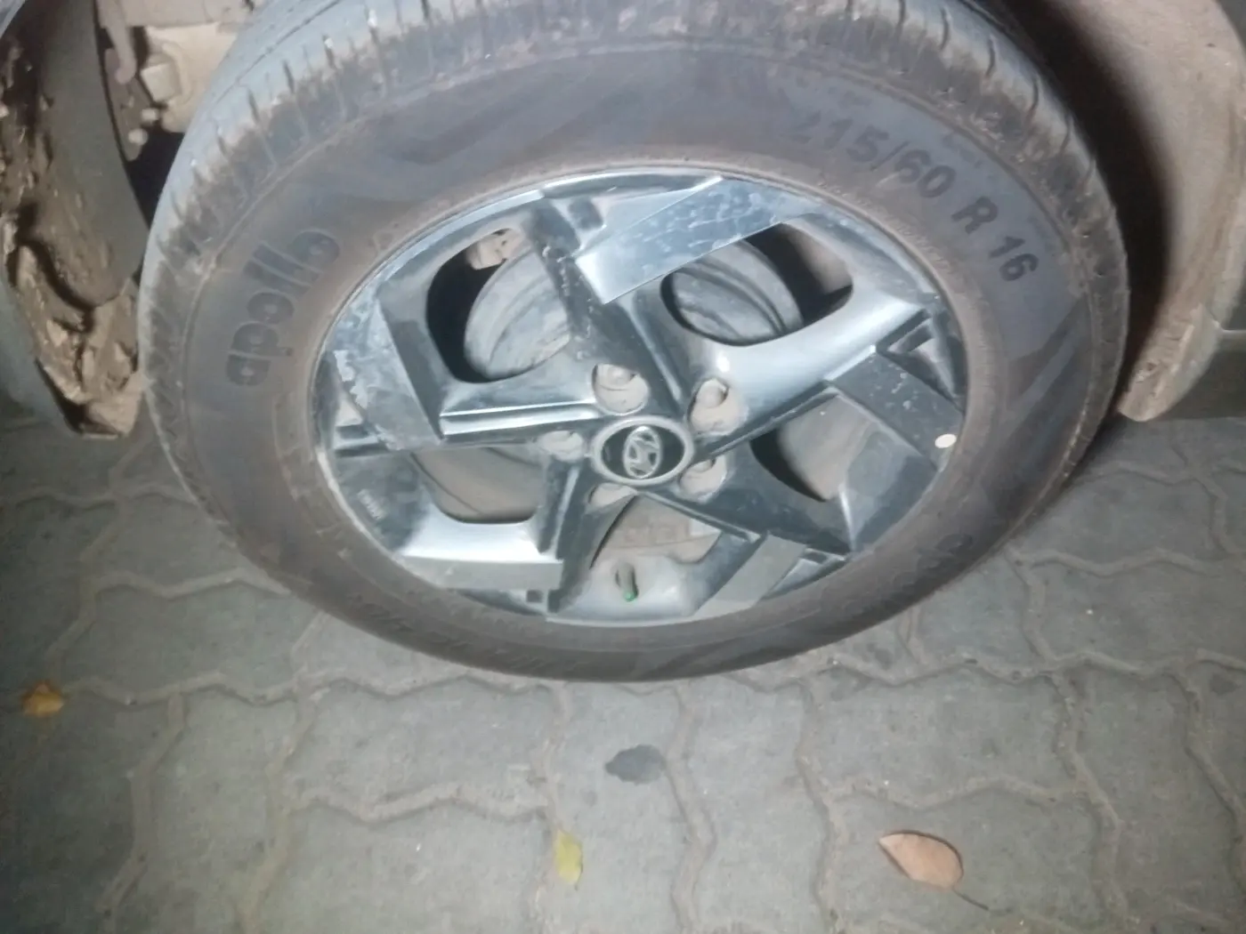 2020 Hyundai VENUE SX 1.0 TURBO, Petrol, Manual, 57,174 km, tyre