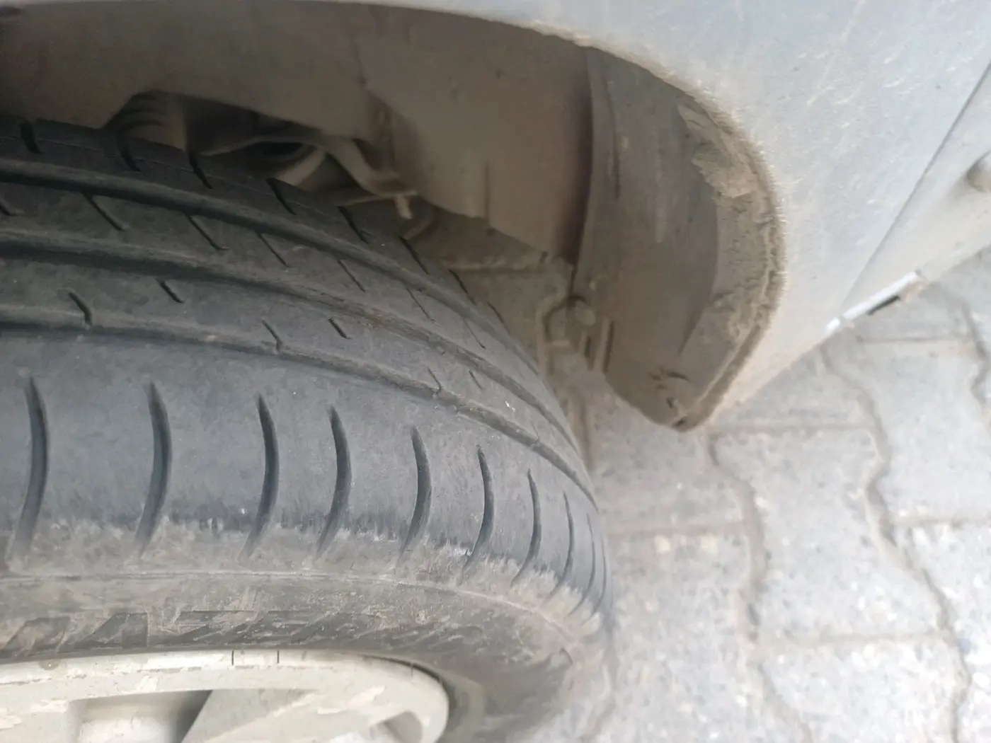2012 Maruti Wagon R 1.0 LXI CNG, CNG, Manual, 1,08,109 km, tyre