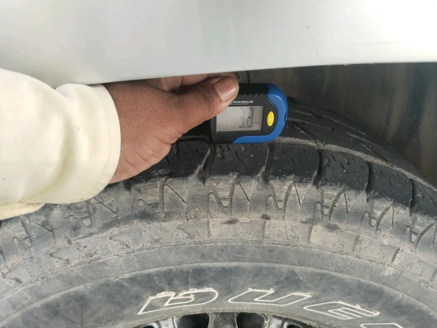 2017 Mahindra TUV300 T4 PLUS, Diesel, Manual, 1,17,310 km, tyre