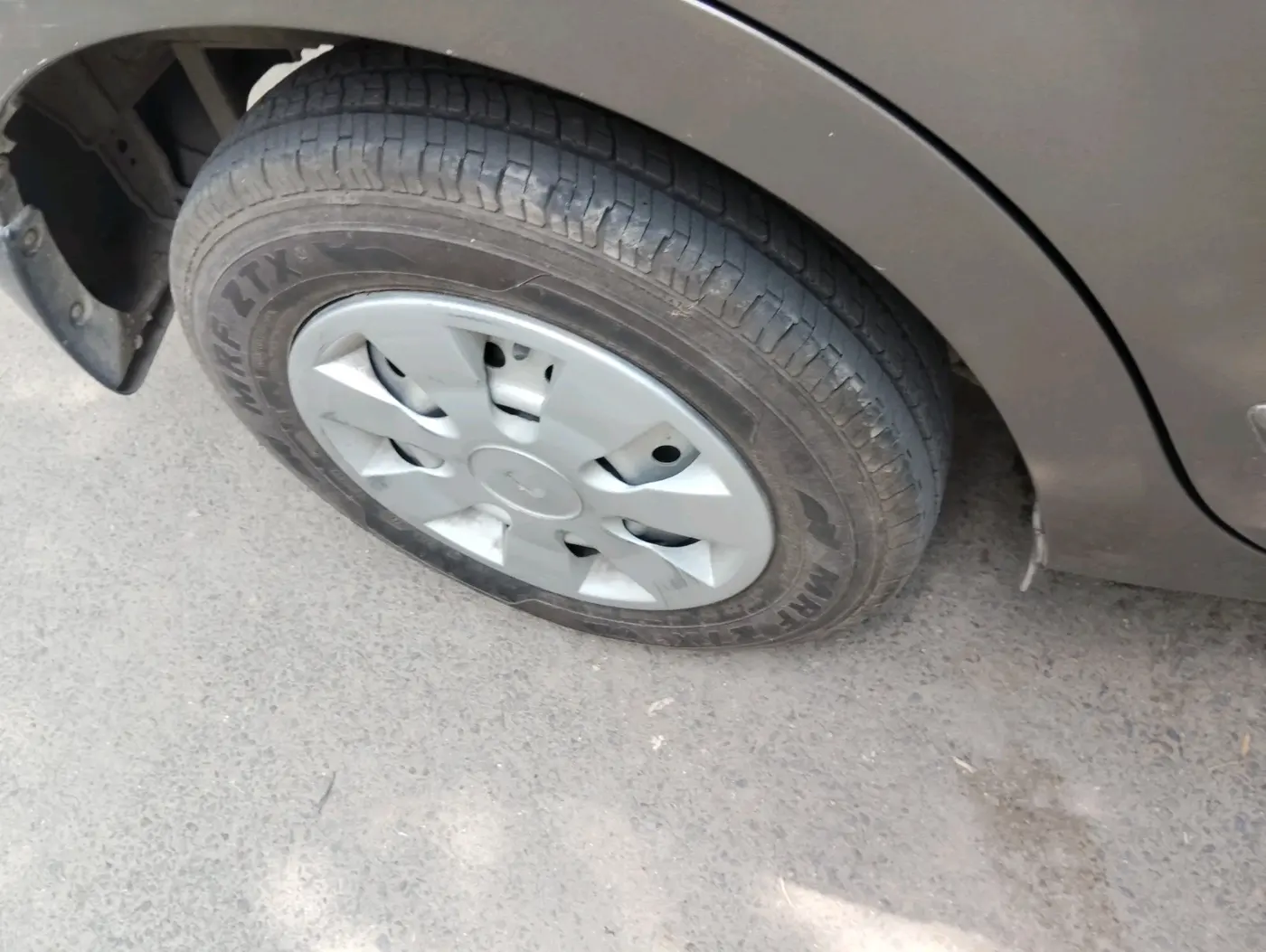 2020 Maruti New Wagon-R LXI CNG 1.0, CNG, Manual, 86,083 km, tyre