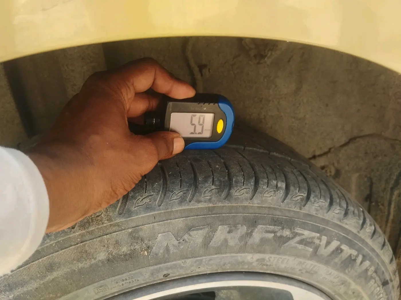 2021 Tata ALTROZ XZ PETROL, Petrol, Manual, 17,241 km, tyre