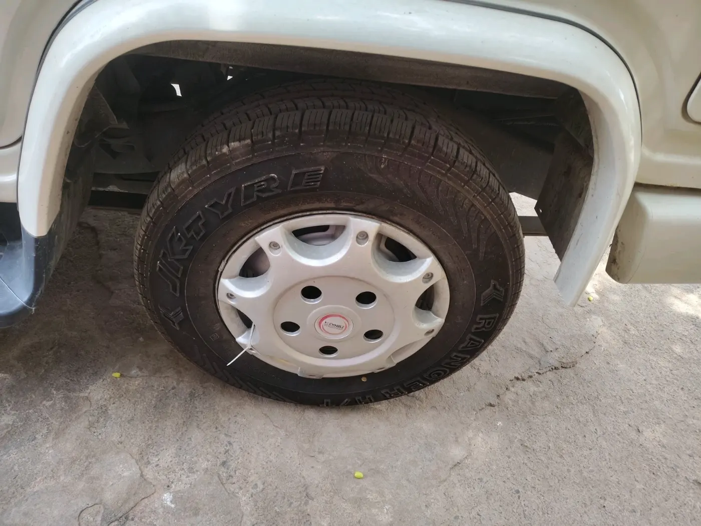 2023 Mahindra Bolero B4, Diesel, Manual, 77,238 km, tyre