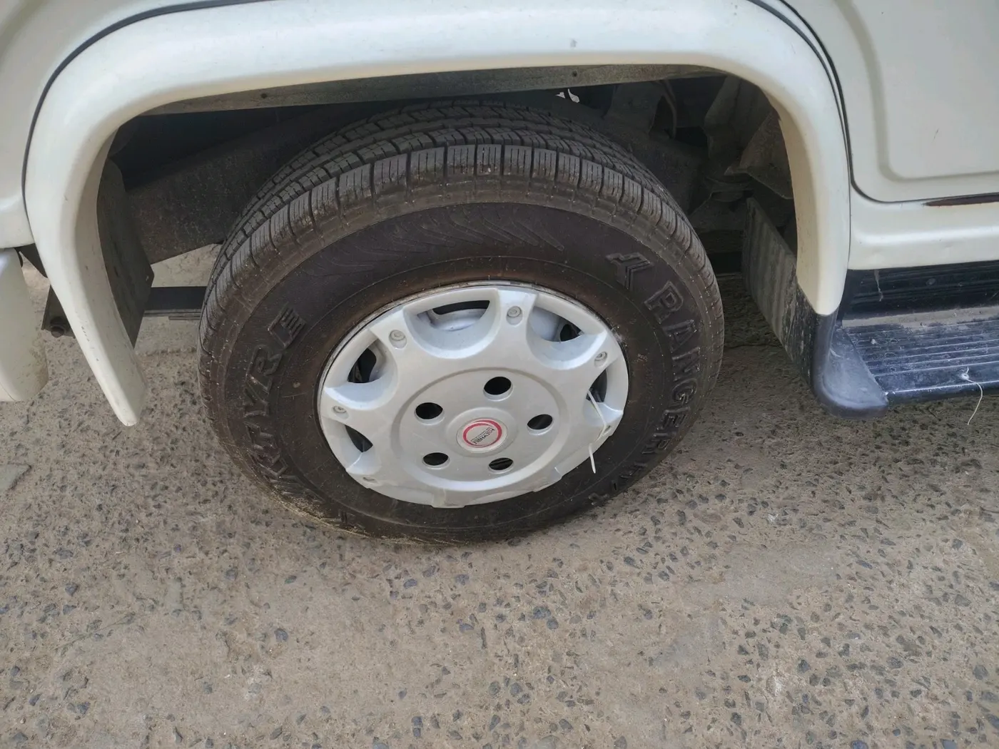 2023 Mahindra Bolero B4, Diesel, Manual, 77,238 km, tyre