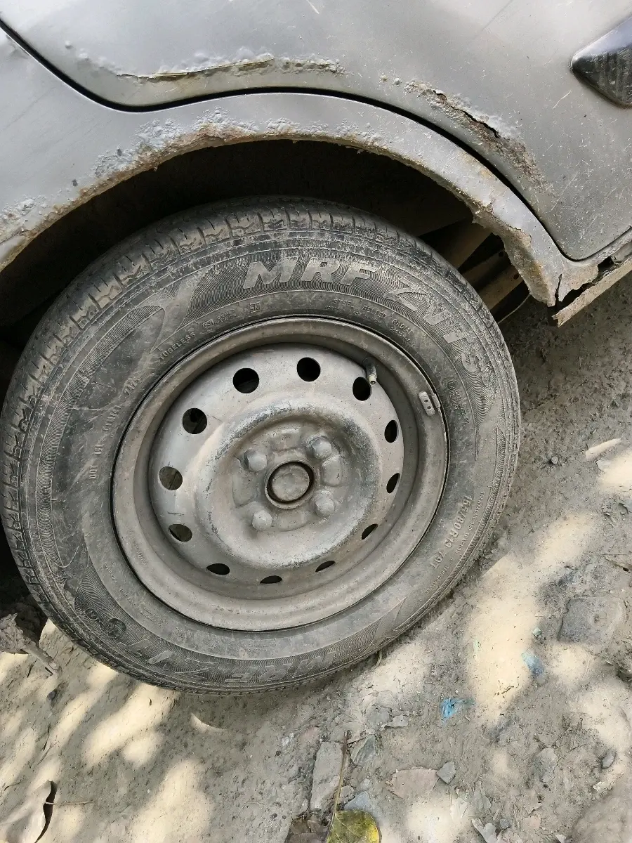 2016 Maruti Wagon R 1.0 LXI CNG, CNG, Manual, 3,38,648 km, tyre