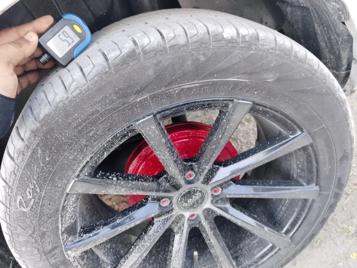 2023 Maruti Swift LXI, Petrol, Manual, 50,446 km, tyre