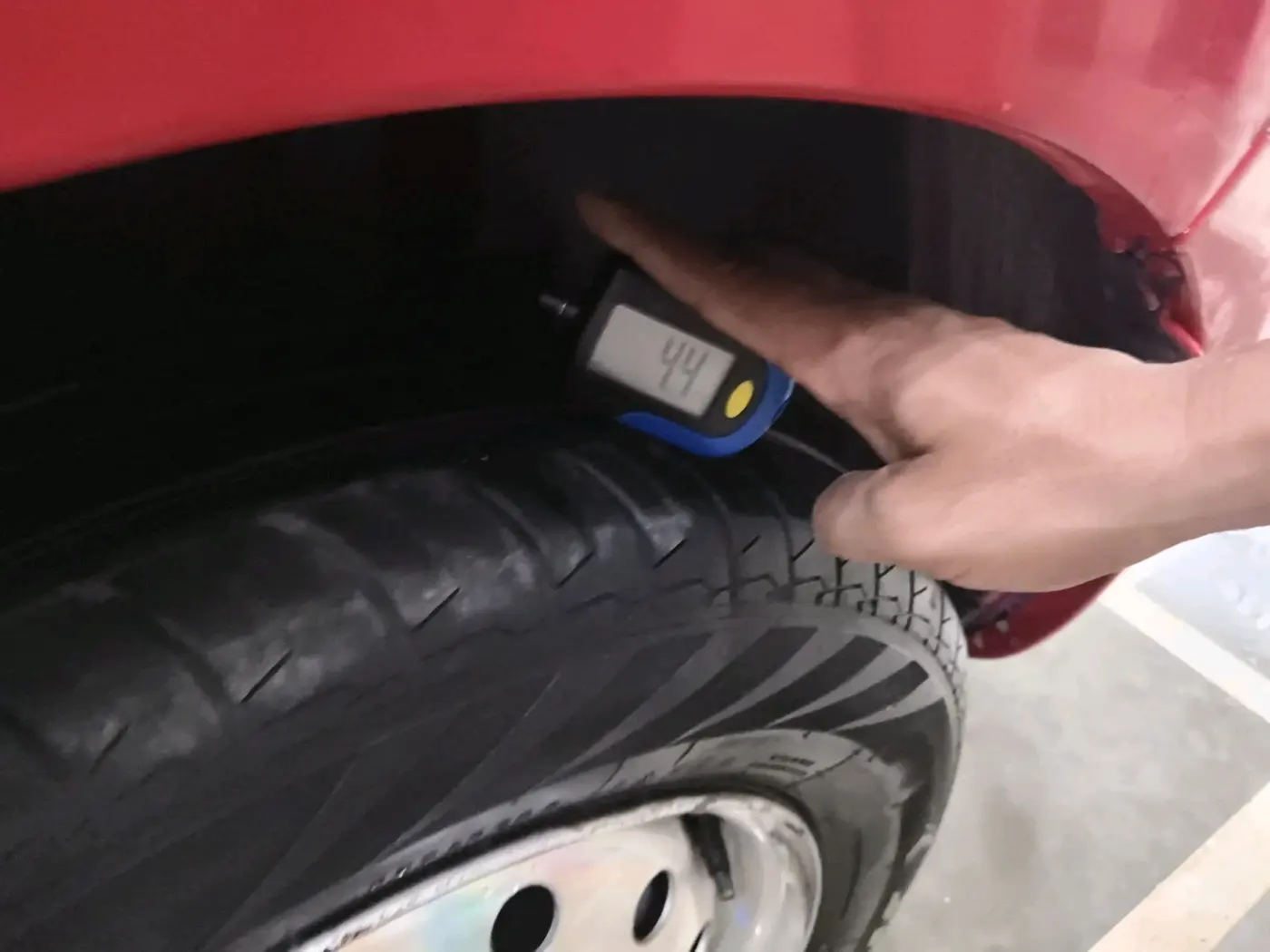 2022 Maruti Swift LXI, Petrol, Manual, 38,376 km, tyre