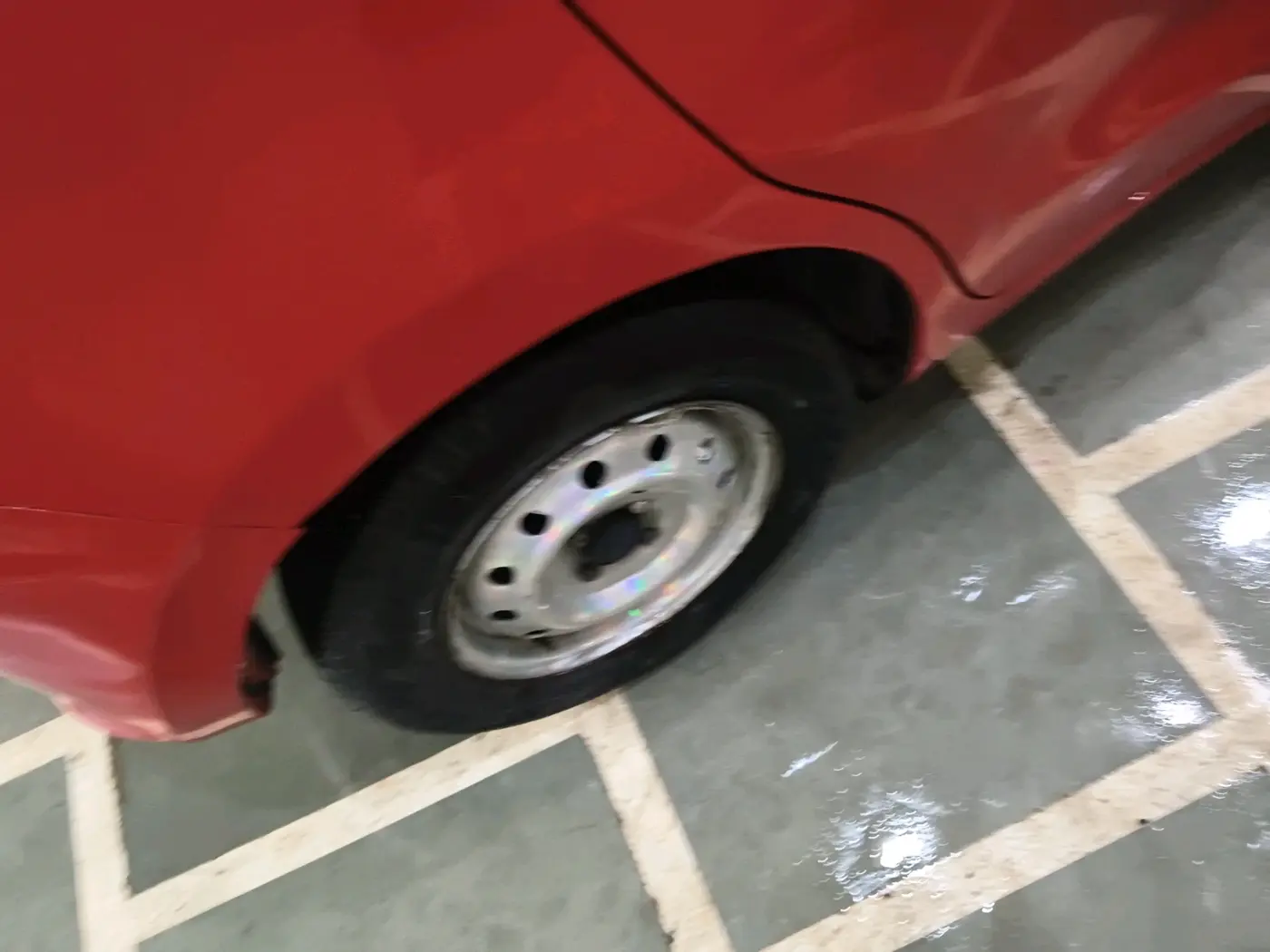 2022 Maruti Swift LXI, Petrol, Manual, 38,376 km, tyre
