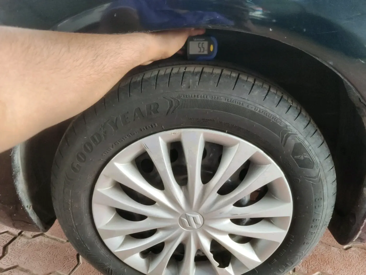 2016 Maruti Ciaz VXI (O), Petrol, Manual, 1,35,313 km, tyre