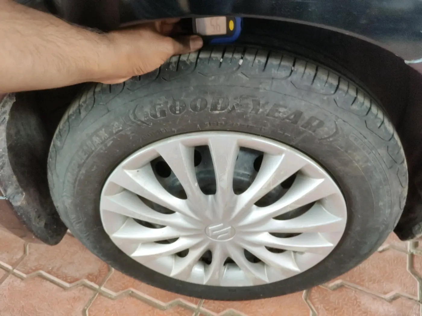 2016 Maruti Ciaz VXI (O), Petrol, Manual, 1,35,313 km, tyre
