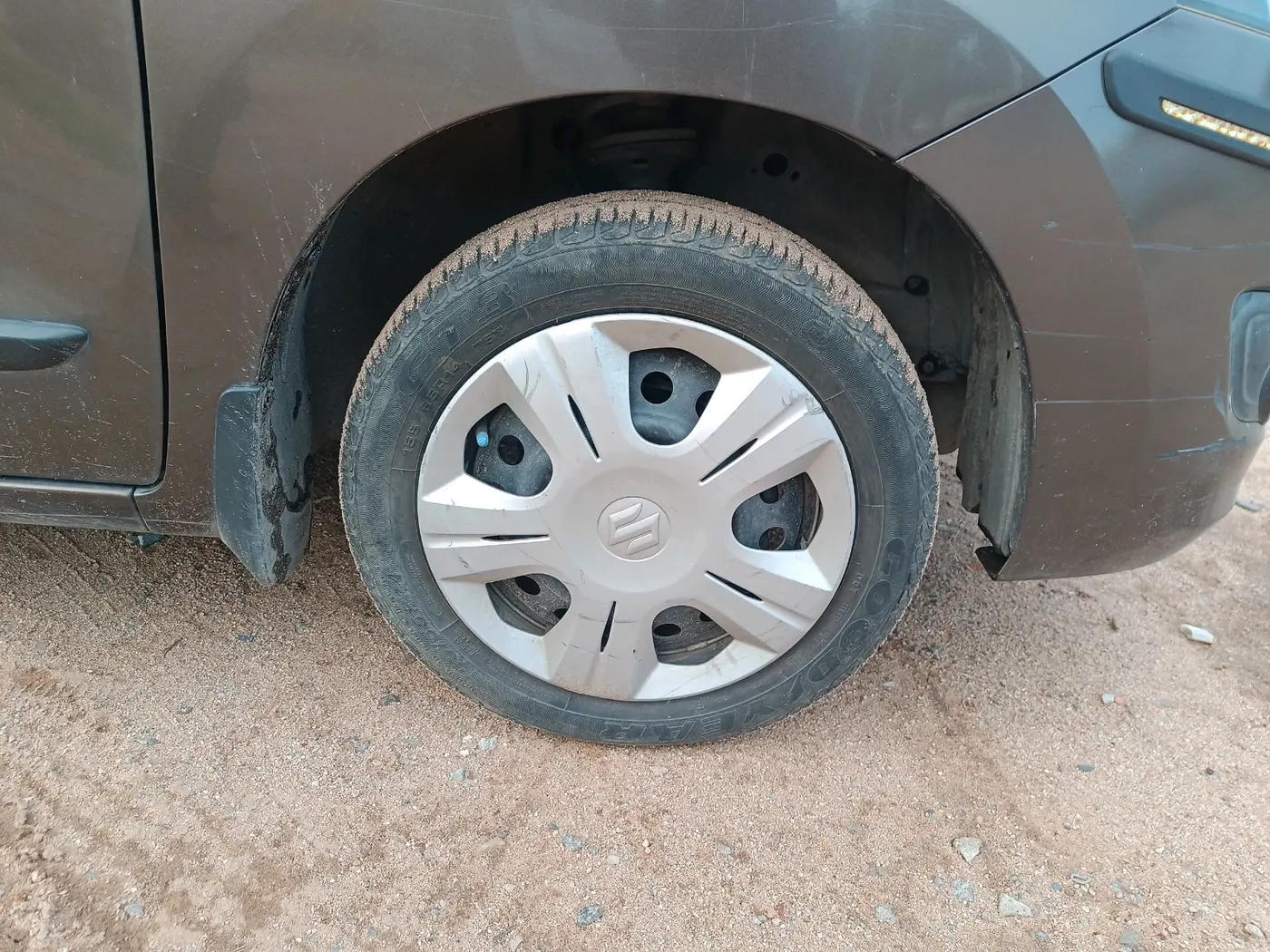 2017 Maruti Wagon R 1.0 VXI, Petrol, Manual, 47,709 km, tyre
