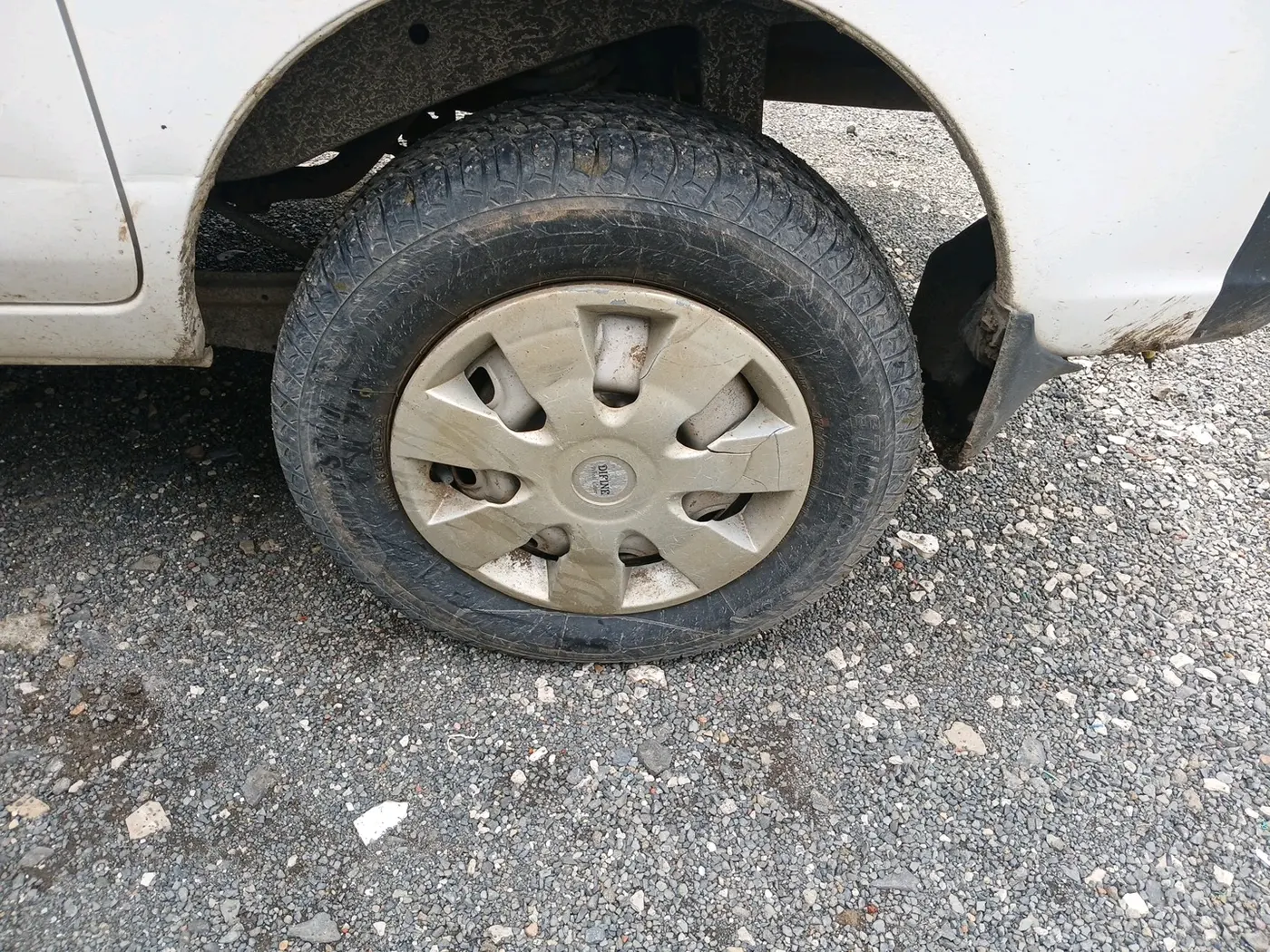 2018 Maruti Eeco 7 STR, CNG, Manual, 69,202 km, tyre