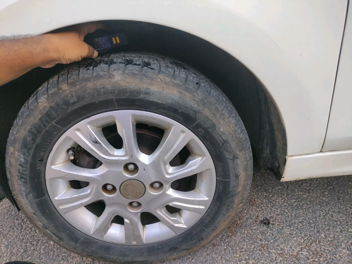 2017 Tata Tiago XZ PETROL, Petrol, Manual, 84,186 km, tyre