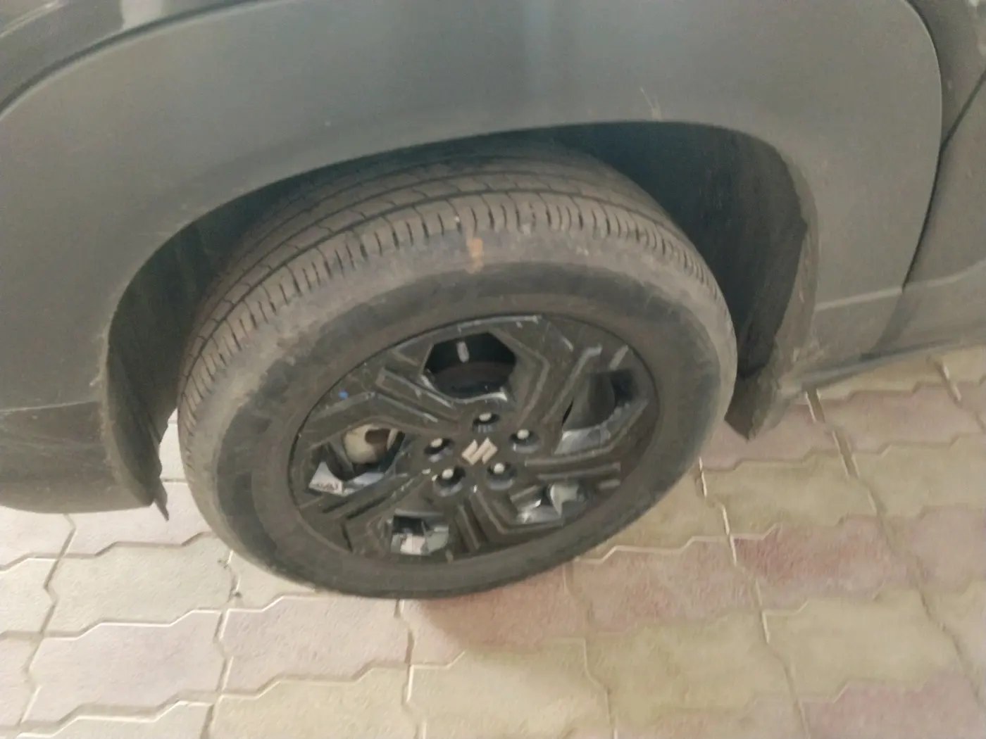 2024 Maruti BREZZA ZXI SMART HYBRID , Petrol, Manual, 33,832 km, tyre