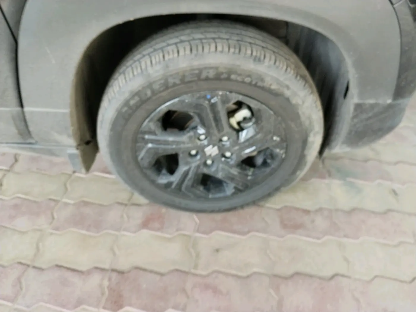 2024 Maruti BREZZA ZXI SMART HYBRID , Petrol, Manual, 33,832 km, tyre