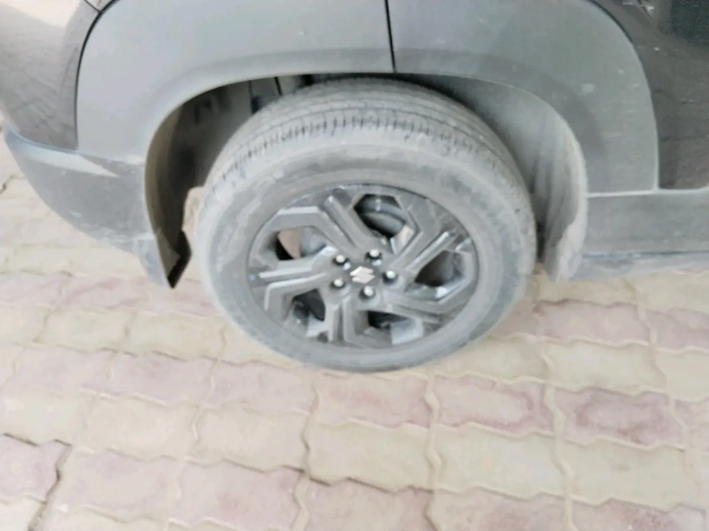 2024 Maruti BREZZA ZXI SMART HYBRID , Petrol, Manual, 33,832 km, tyre