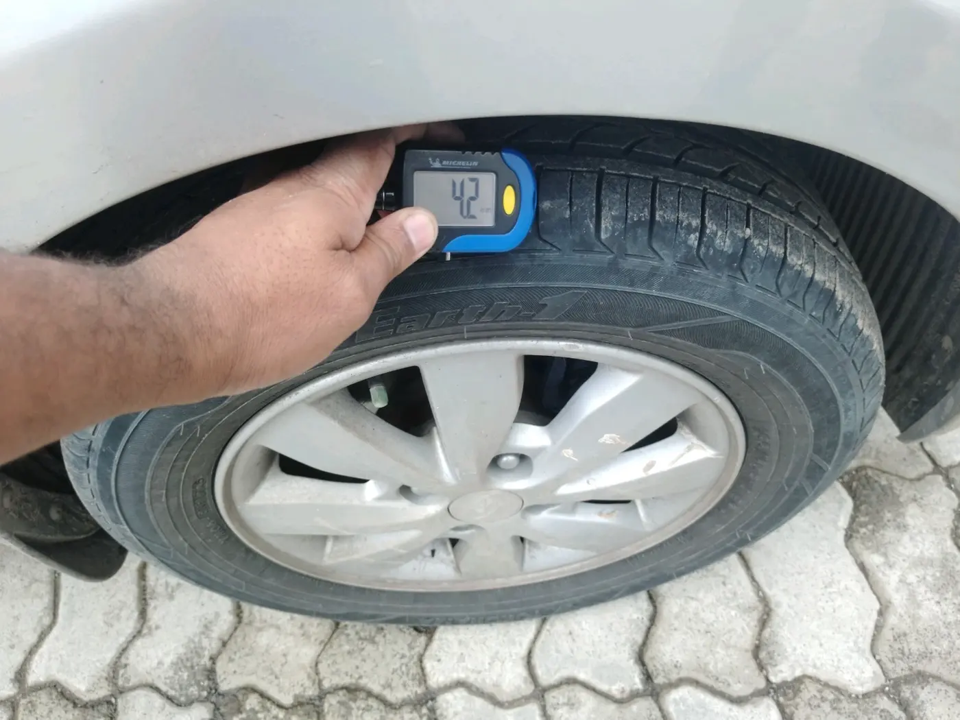2013 Hyundai i20 SPORTZ 1.2, Petrol, Manual, 68,842 km, tyre
