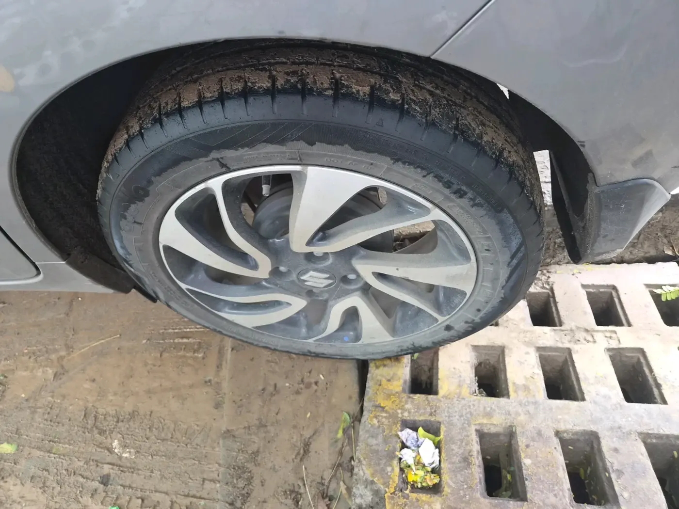 2021 Maruti Baleno ZETA CVT PETROL 1.2, Petrol, Automatic, 61,729 km, tyre