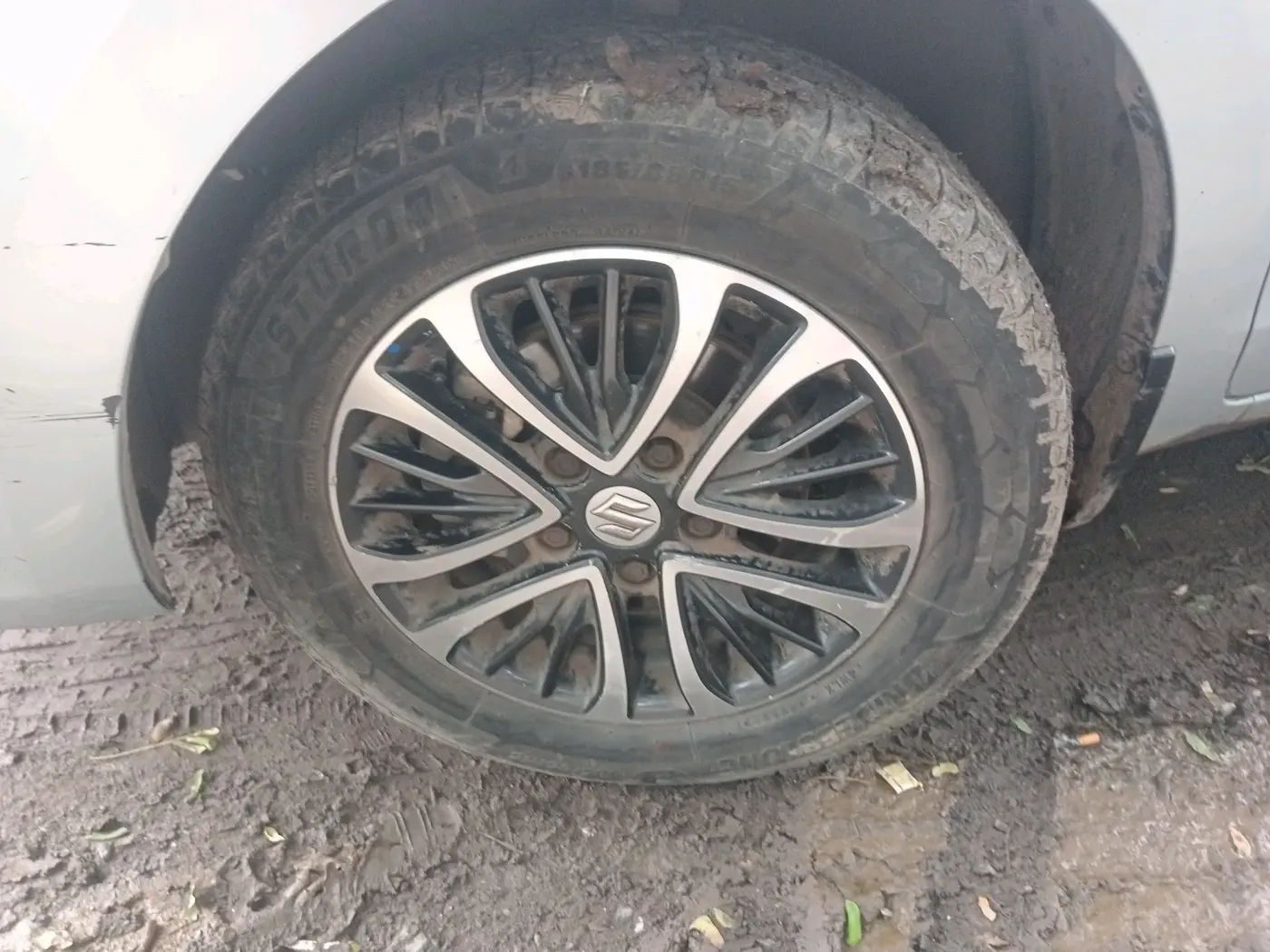 2023 Maruti Ertiga VXI CNG, CNG, Manual, 1,24,390 km, tyre