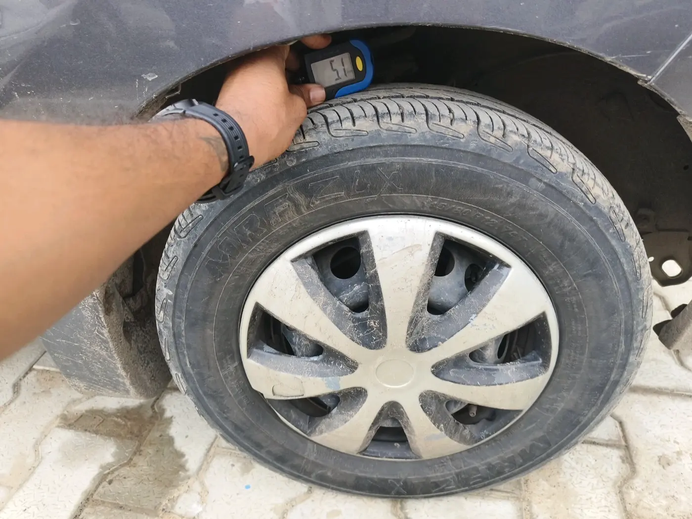 2020 Maruti Alto LXI, CNG, Manual, 61,707 km, tyre