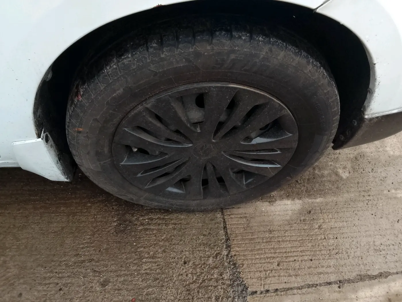 2015 Maruti Ertiga VXI CNG, CNG, Manual, 94,420 km, tyre