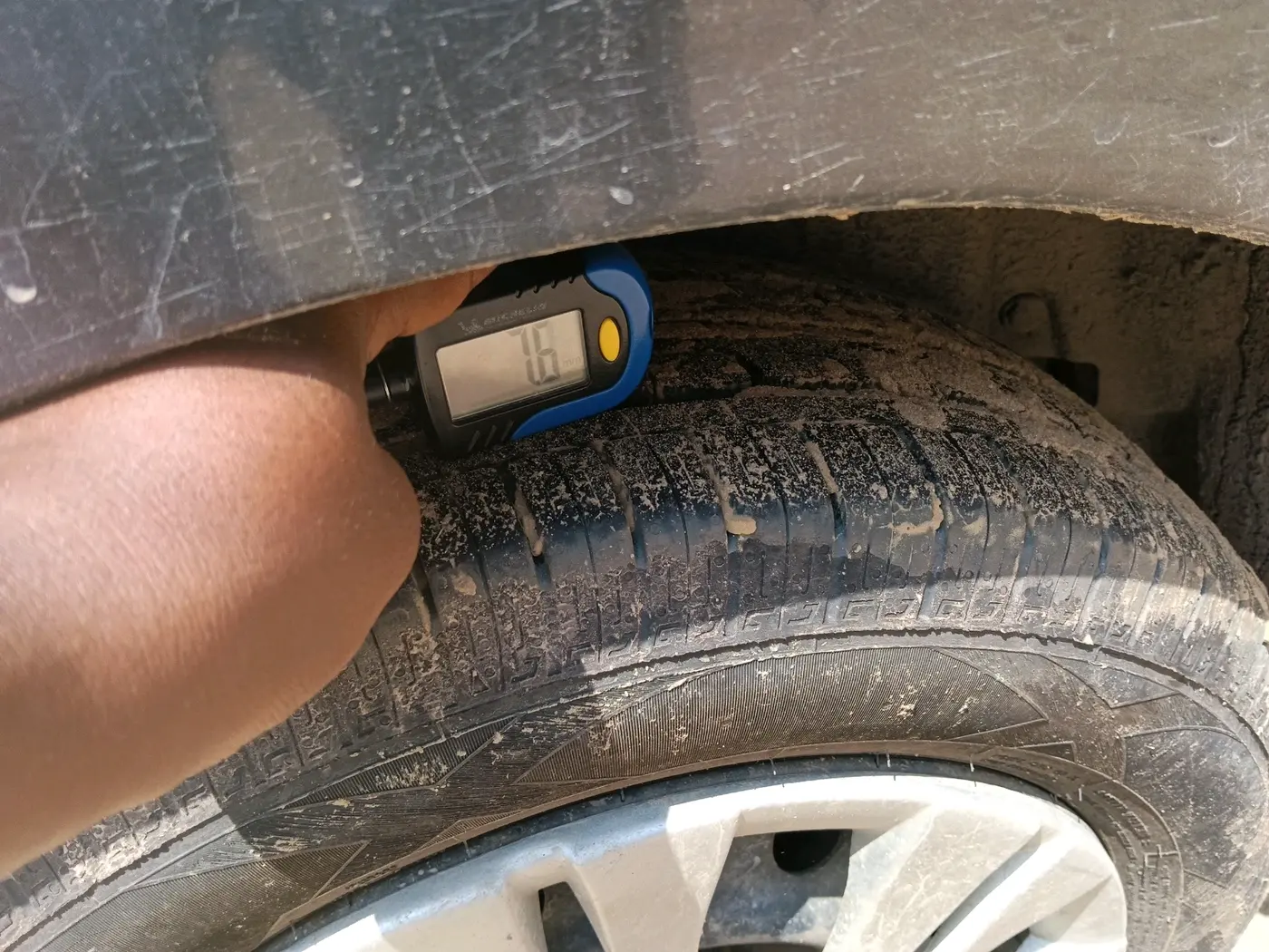 2016 Maruti Ertiga VXI, CNG, Manual, 45,586 km, tyre