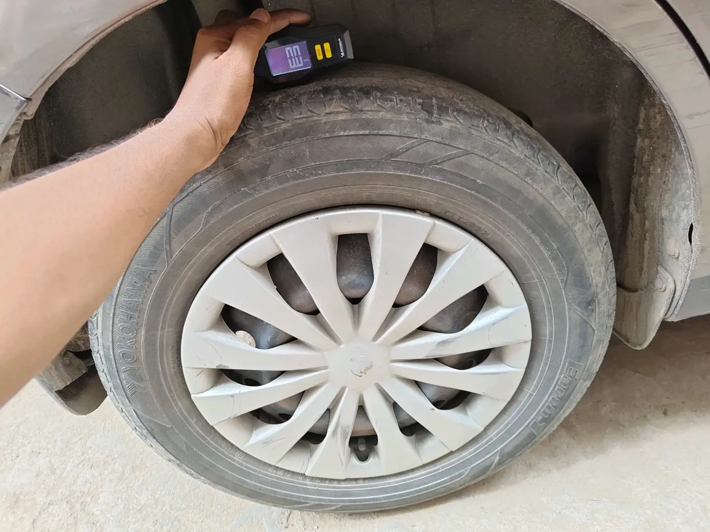 2018 Maruti Swift VXI, Petrol, Manual, 1,77,489 km, tyre