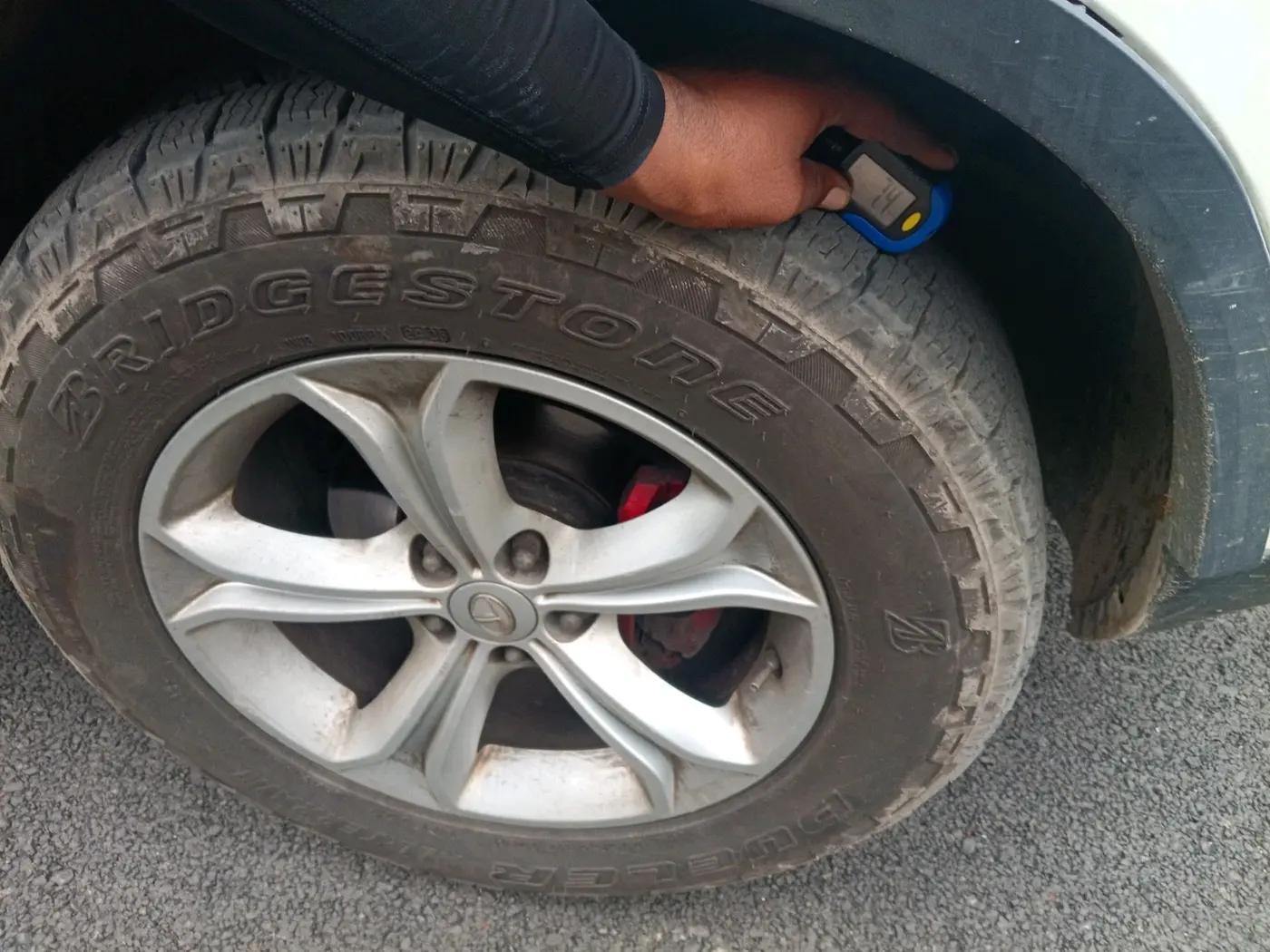 2019 Tata Harrier XZ 2.0L, Diesel, Manual, 1,03,076 km, tyre