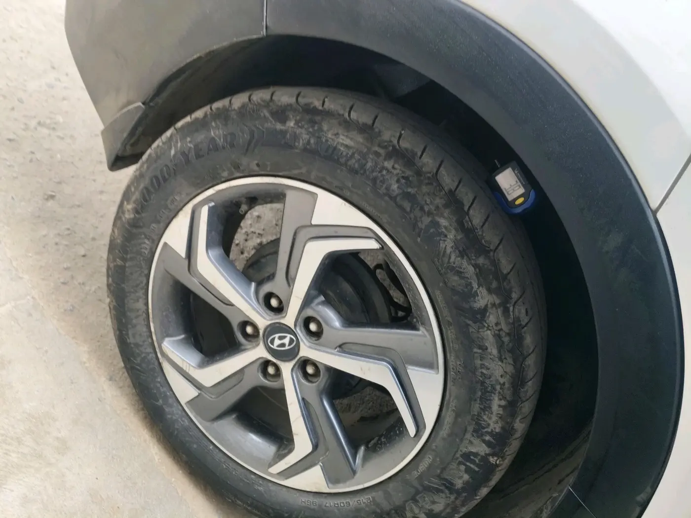 2019 Hyundai Creta SX AT 1.6 PETROL, Petrol, Automatic, 1,21,358 km, tyre