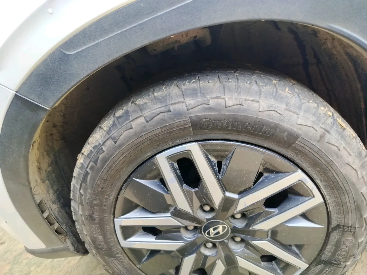 2021 Hyundai VENUE SX 1.5 CRDI, Diesel, Manual, 85,002 km, tyre