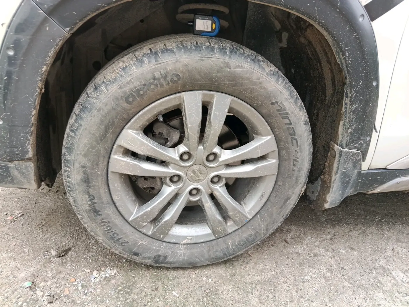 2017 Maruti Vitara Brezza ZDI, Diesel, Manual, 81,260 km, tyre